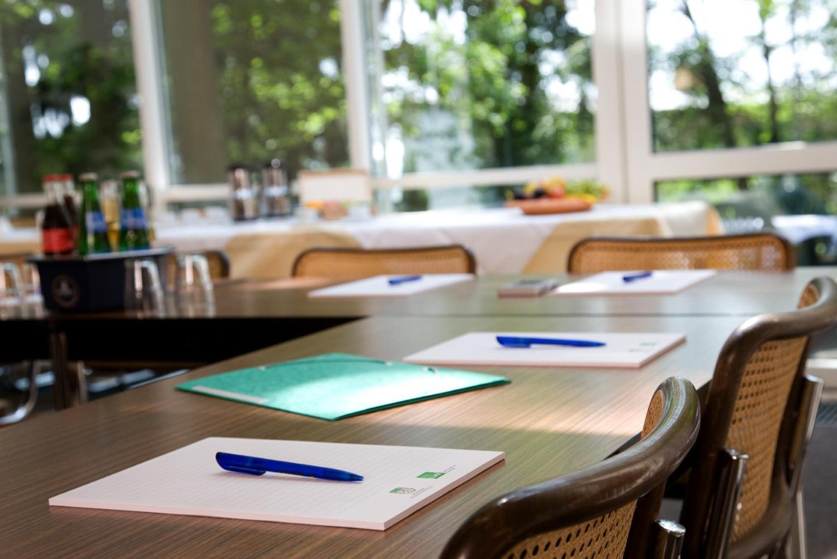 Taunustagungshotel Friedrichsdorf Zewnętrze zdjęcie